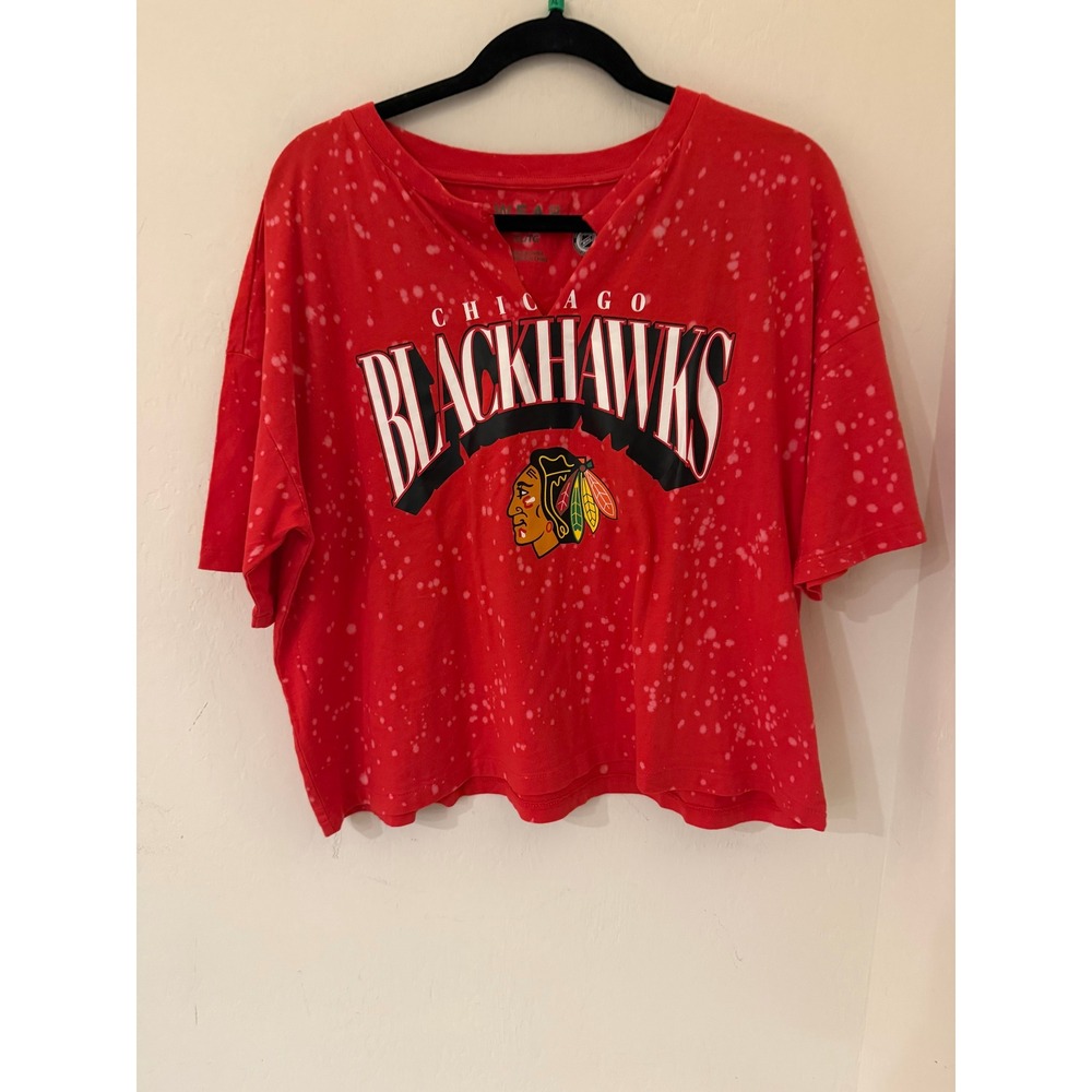 NHL Chicago Blackhawks WEAR by Erin Andrews Red Splatter Crop Top XL